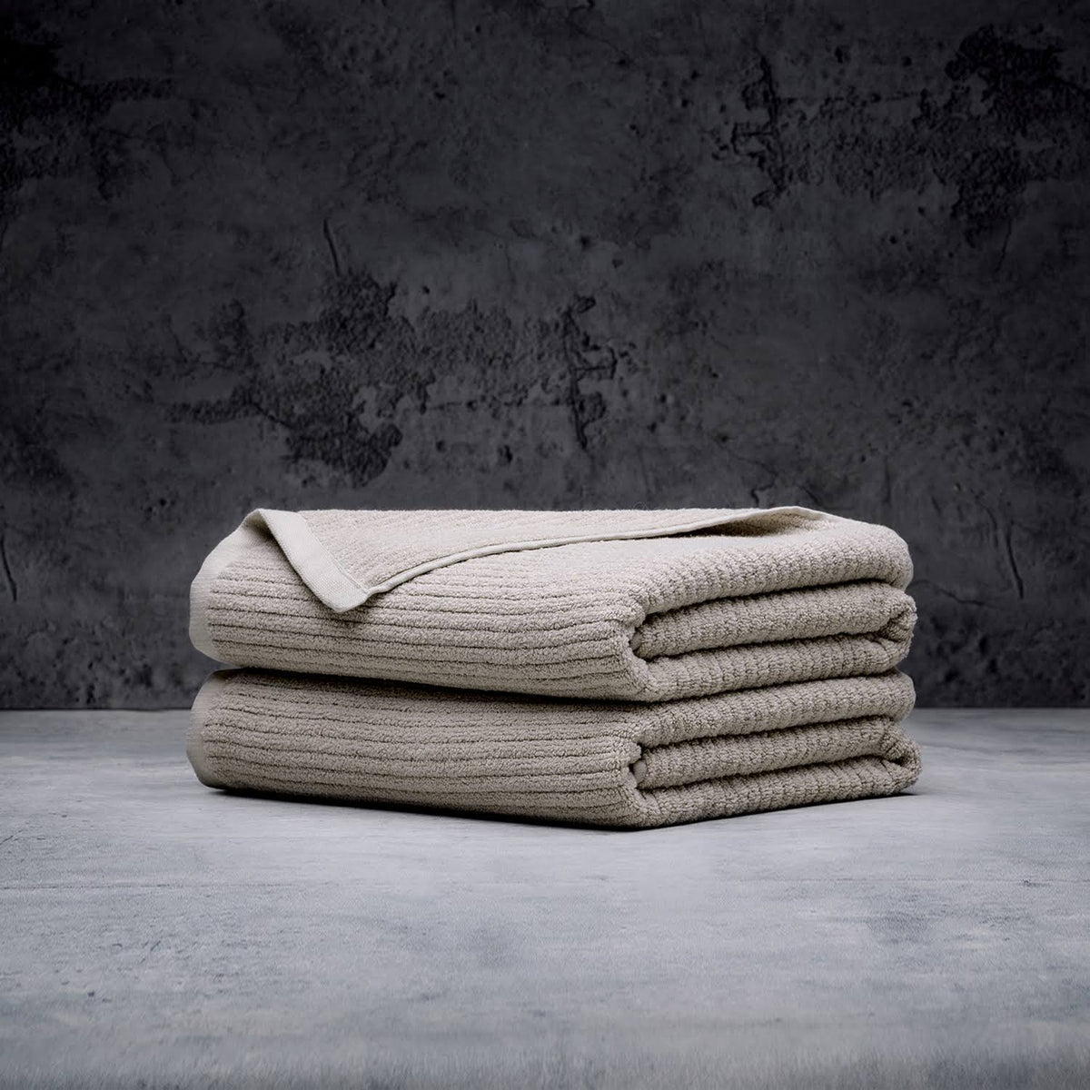 LUXOME Plush Performance 2-Piece Bath Towel Set - Dual-Loop Design - Ultra Soft - Highly Absorbent - Product image 1